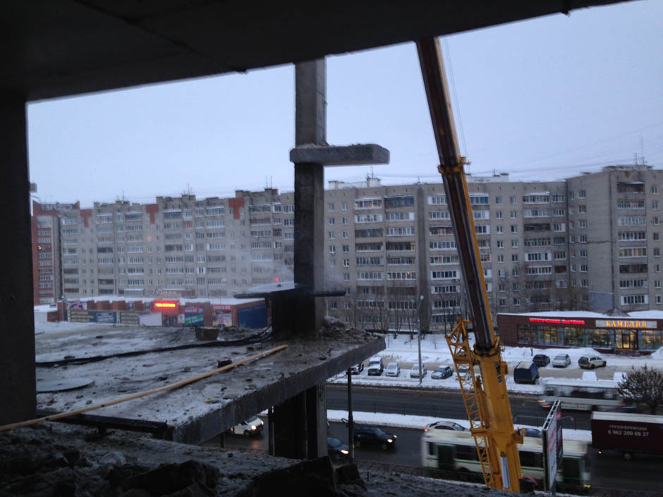 Алмазная резка бетона стенорезной машиной