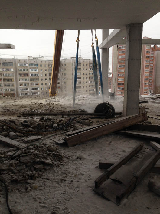 Алмазная резка бетона стенорезной машиной