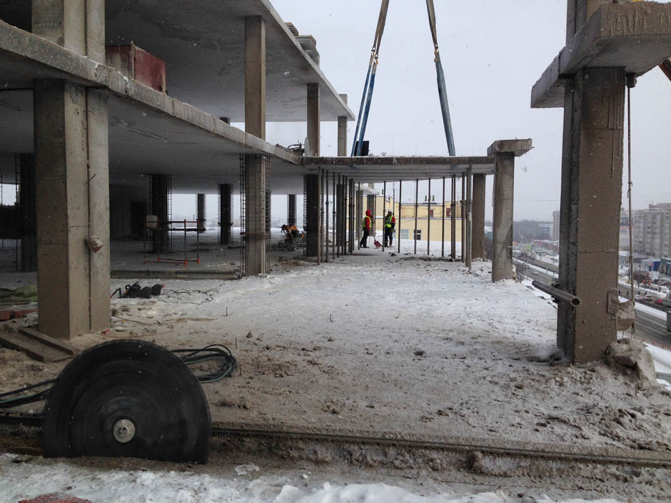 Алмазная резка бетона стенорезной машиной